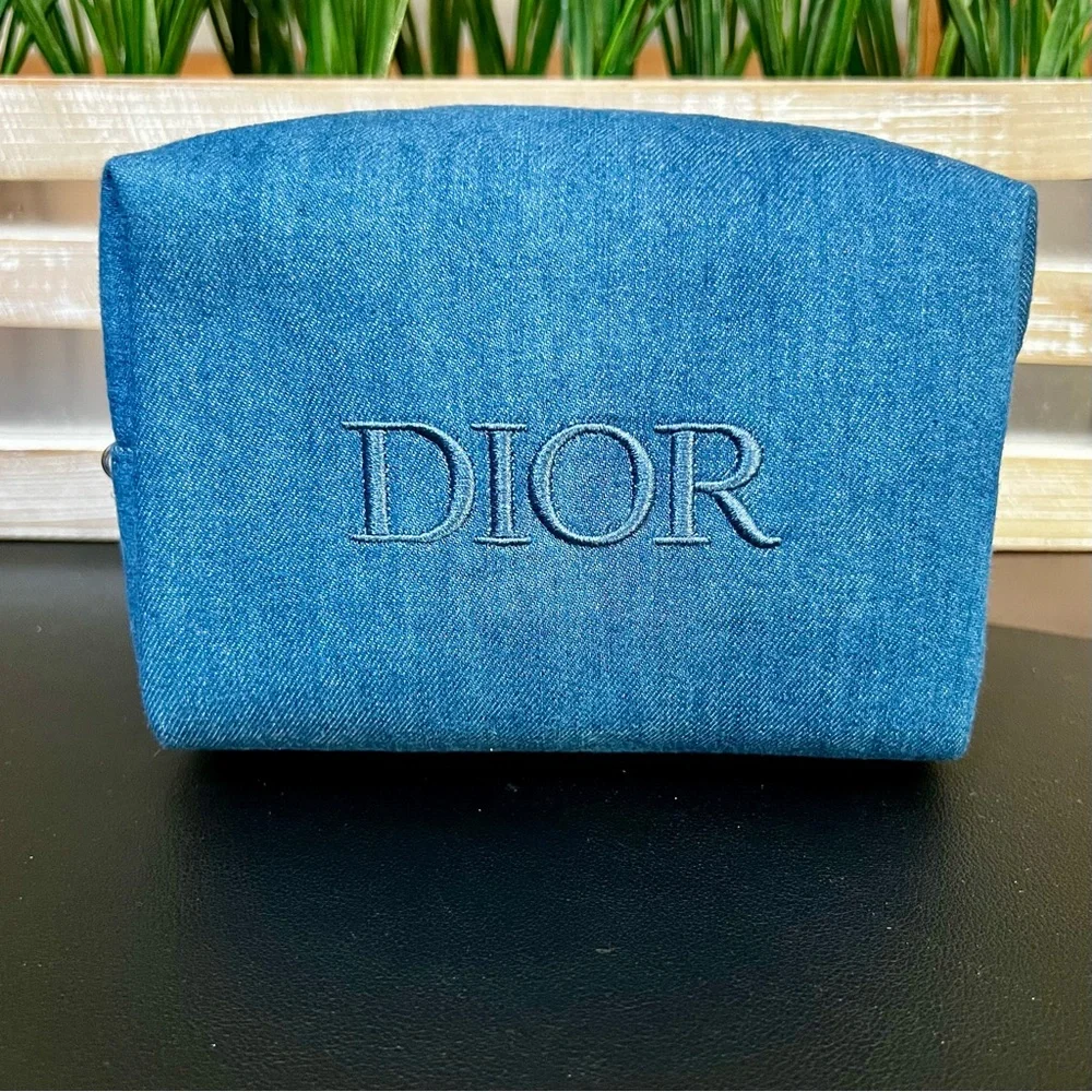 DIOR Beauty Limited Edition Blue Denim Pouch - Picture 3 of 10